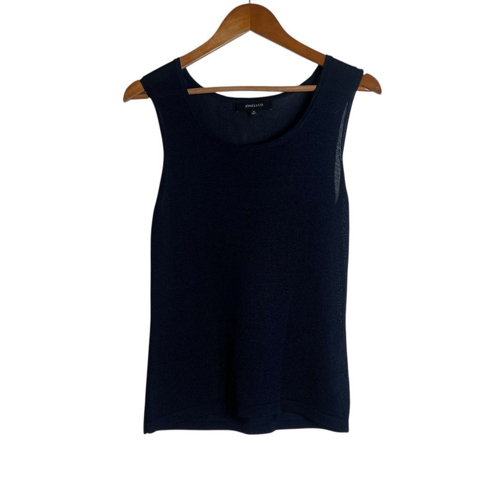 Jones & Co. navy knit tank top. Size medium
